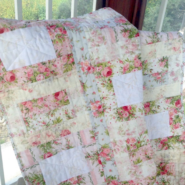 pdf baby quilt pattern... easy quilt pattern...shabby chic...modern quilt... jelly roll or scraps..Little Miss Muffet....nursery rhyme quilt