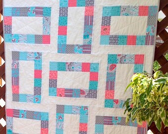 pdf baby quilt pattern...quick and easy...jelly roll, fat quarters or scraps...Jitterbug...modern quilt