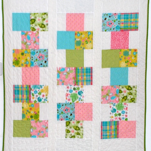 pdf baby quilt pattern...quick and easy...Hopscotch... charm pack or fat quarters or scraps...modern quilt