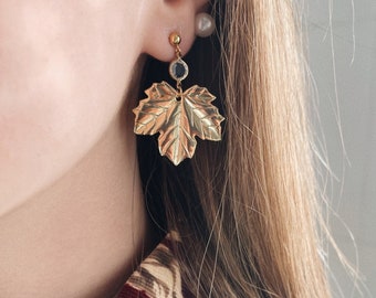 Vintage gold metal leaf earrings, NOS earrings, gold dangle leaf earrings with crystal, gold leaf drop earrings, boho 30th birthday for her.