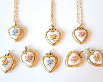 collier ras de cou vintage petit coeur, petit médaillon pendentif coeur, photo de collier médaillon en or, cadeau de la Saint-Valentin, cadeau sentimental.