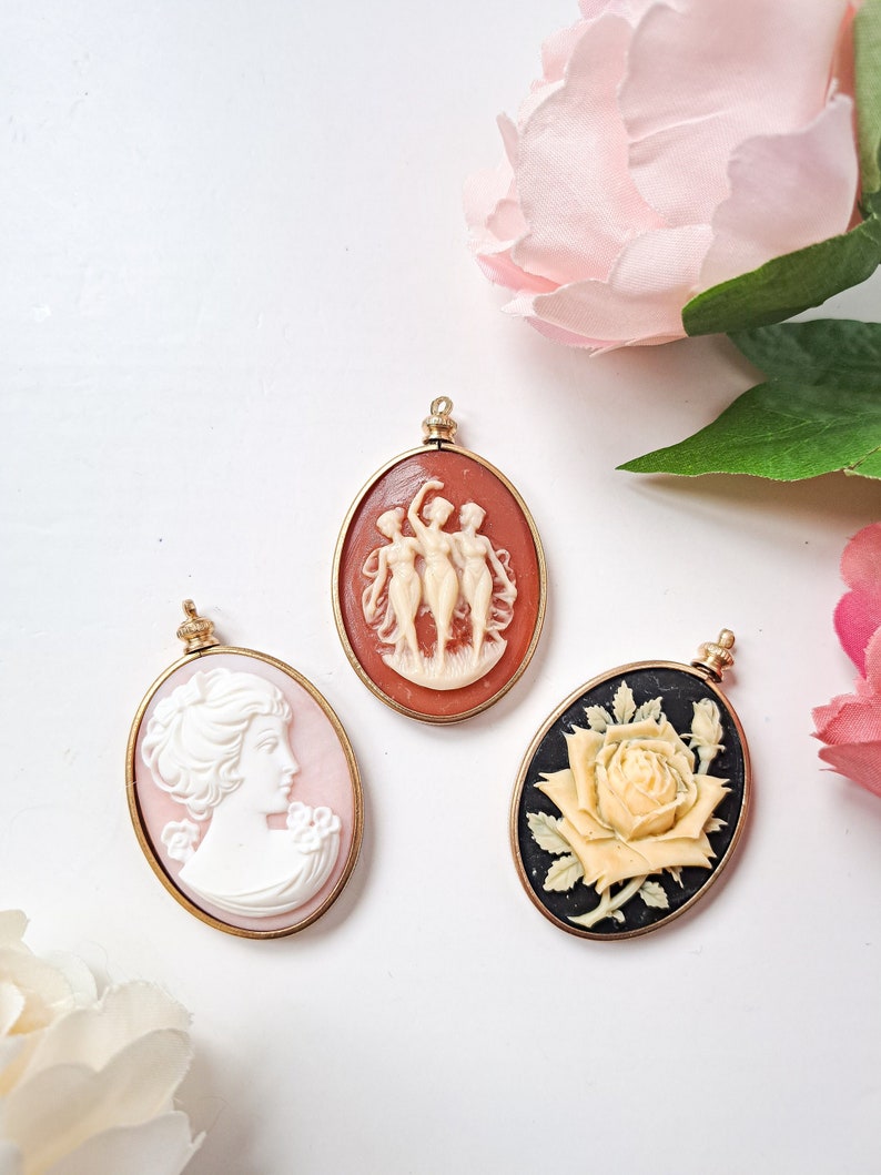 Vintage gold cameo necklace in 40x30mm screw top pendant setting, gold plated chain cameo necklace, Three Graces carnelian cameo. image 8