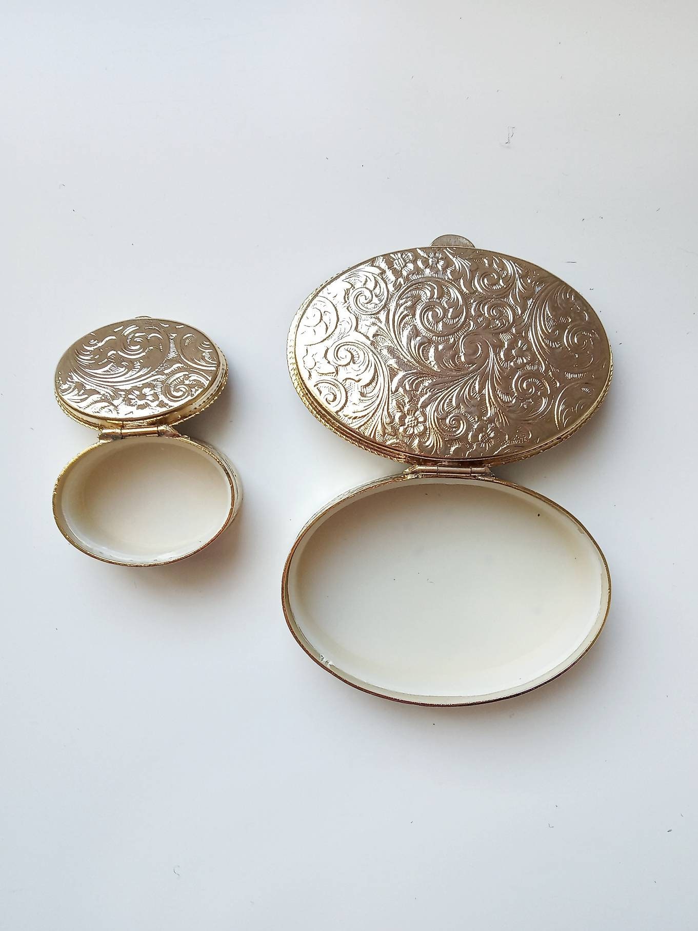 Vintage pill case DEADSTOCK small keepsake box NOS Ceramics Etsy