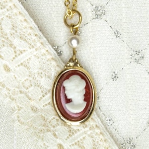 Vintage Kamee Goldkette mit Perle, 60s Cameo Halskette, 24K vergoldete zierliche Halskette 1.8x2mm, Charm Halskette. Bild 4