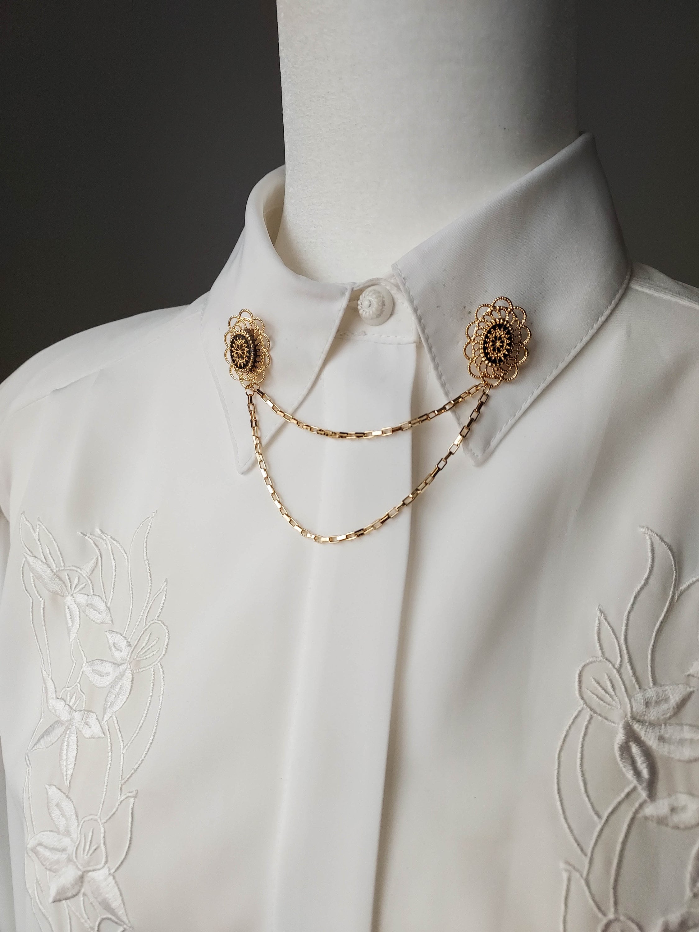 Gold plated vintage collar pins, dainty collar pin chain, victorian collar pin chain, statement Art deco collar brooch.
