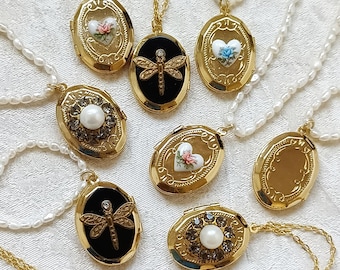 Vintage Gold Tone Small Round Locket Necklace - Unbranded NOS