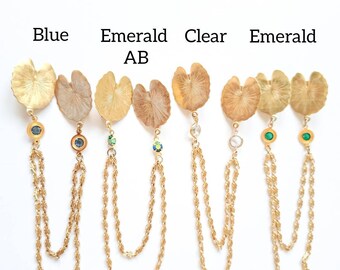 Vintage leaf collar pins chain, waterlilly brass collar pins chain, leaf collar chain, gold collar pin, cloak brooch, vintage gift.