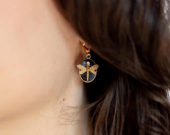 Brincos vintage de libélula voadora, brincos estilo vitoriano, brincos pendentes boho vermelhos/pretos, brincos de inseto, brincos de fada encantadores