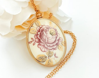 Collana con cammeo rosa rosa di Limoges, impostazione pendente CAMEO COMMUTABILE, collana cammeo Tre Grazie 40x30mm / cammeo fiore rosa Cottagecore.