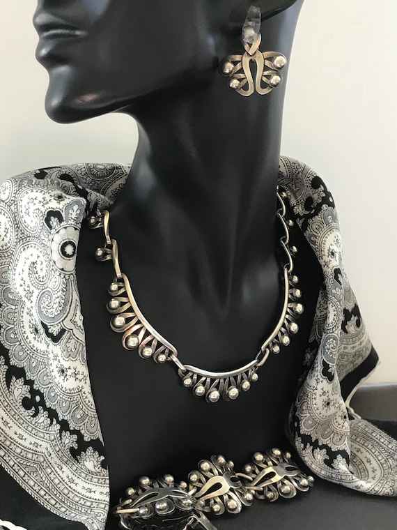 Rare Miguel Necklace, Bracelet and Earrings Vinta… - image 1