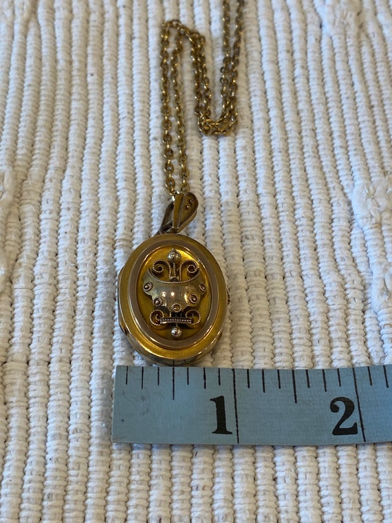 Rolled Gold Locket Gilt Chain Antique - image 8
