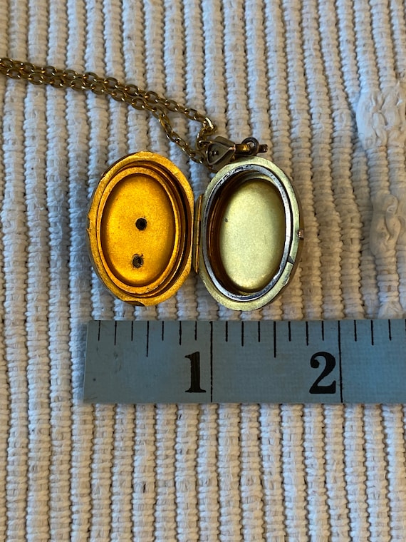 Rolled Gold Locket Gilt Chain Antique - image 10