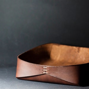 Gift For Host, Leather Valet Tray, Desk Organization, Teacher Gifts, Catch All Basket, Leather Tray, Watch Storage Tray, Gift For Him