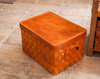 Panier en cuir avec couvercle adapté pour un conteneur à bois de chauffage, idéal pour accueillir une décoration - Panier de rangement en cuir tressé avec anse en marron