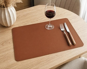 Podkładka skórzana premium do kuchni i jadalni lub na wesele w stylu rustykalnym - skórzana mata na stół - wyjątkowa dekoracja do pokoju w akademiku - obrus do restauracji