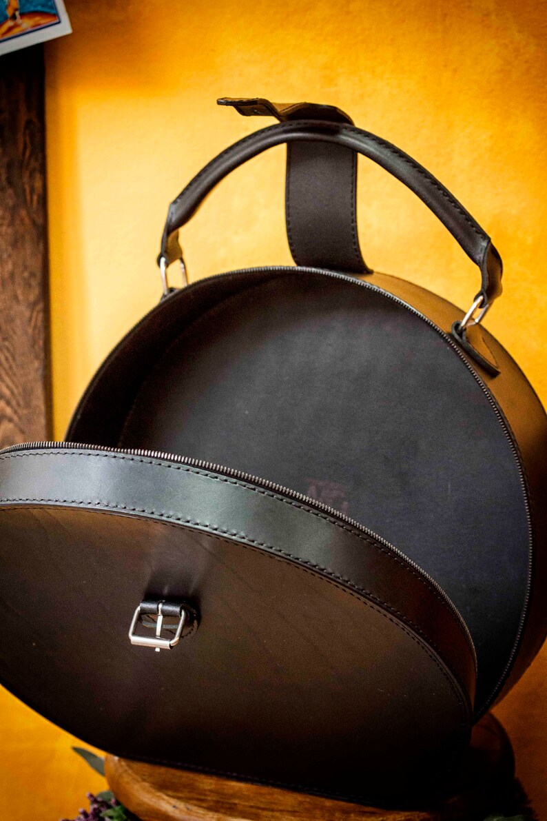 Travel Hat Box, Vintage Hat Box, Hat Travel Case, Round Suitcase, Women