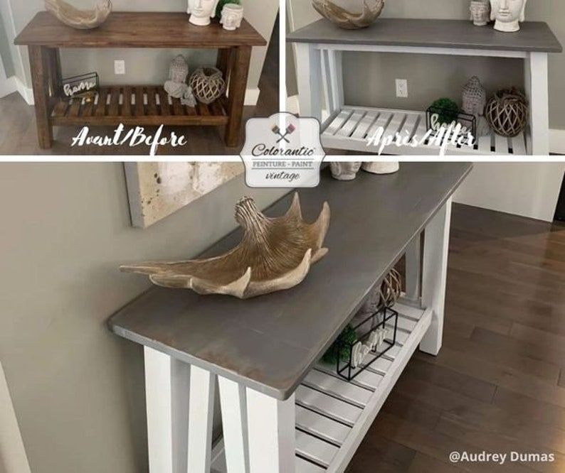 Op de afbeelding: Een voor- en na-beeld van een houten consoletafel. De tafel is donkergrijs geverfd met witte accenten. De tafel heeft een plank en is versierd met een houten geweihorn, een kleine plant en een bord met de tekst "Home".