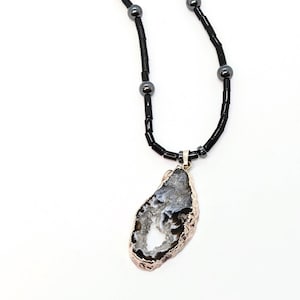 Quartz Geo Crystal Necklace, Handmade with Black Onyx and Hematite Gemstone, Energy Crystal Pendant, Unisex Gift Necklace, Jewelry Gift Set