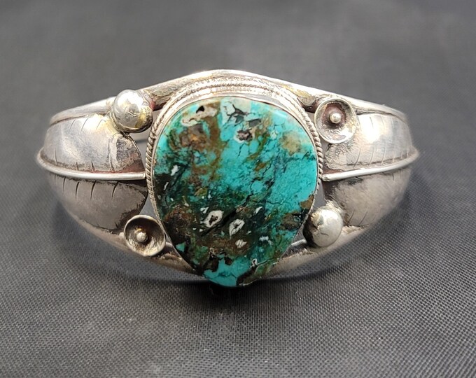 Vintage Natural Sterling silver Natural Native Turquoise Stone Bangle / Bracelet
