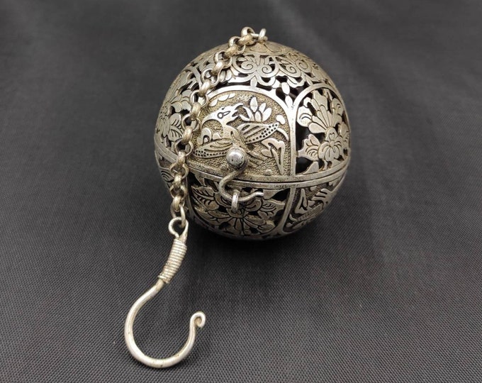 Wonderful Antique Silver Space Ball Unique Carved With Chain Tibetan Silver Ball Space
