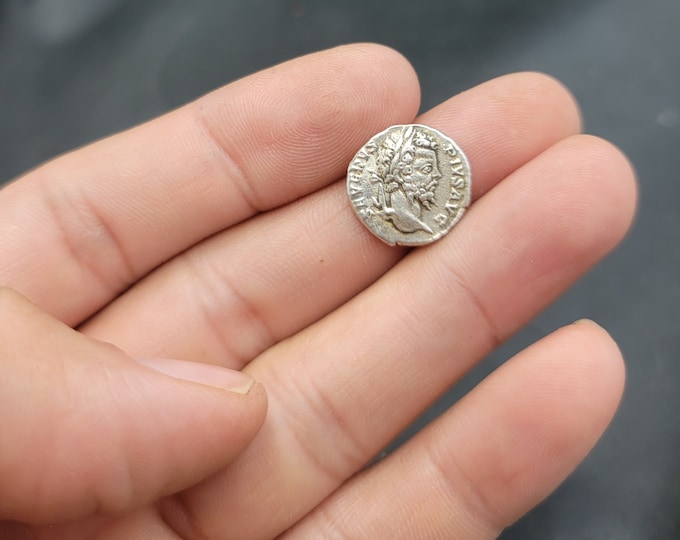 Cira 200 BC Beautiful Ancients Greek Empire Zeus Soild Silver Coin