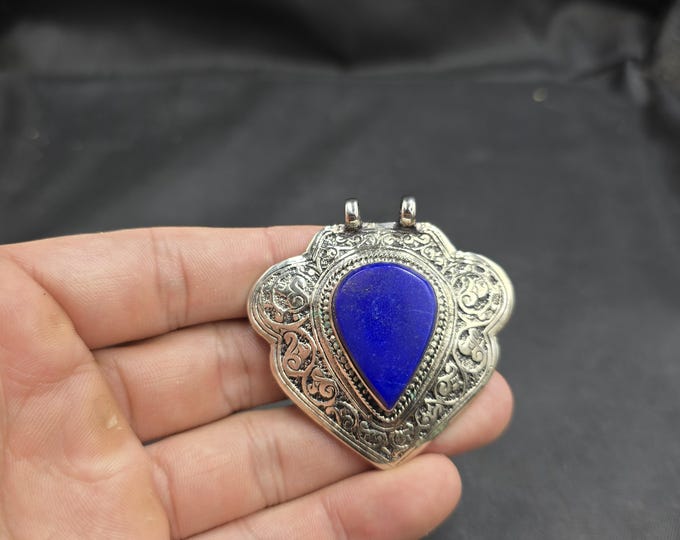 Super Gorgeous Quality Lapis Lazuli Stone Near Eastern Beautiful Silver Pendant
