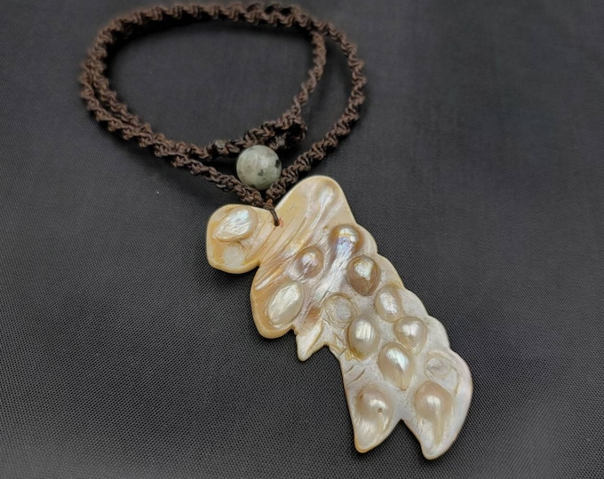 Fresh Water Natural Peral Mother of Pearls Big Pendant Necklace