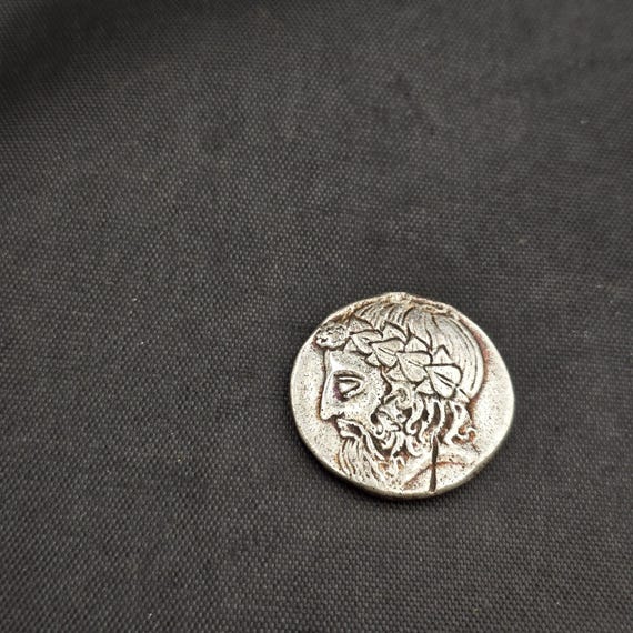 7～8世紀の銀貨キングコイン：古代アフガニスタンの発見 - Etsy 日本