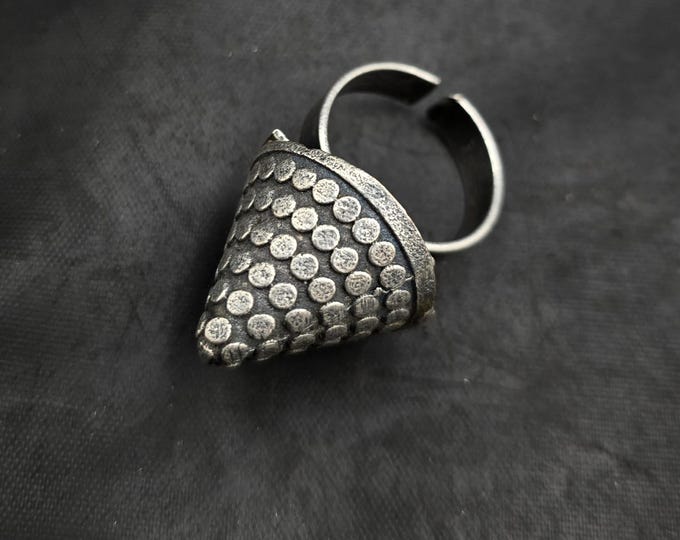 Beautiful Vintage Soild Silver Handmade Very Unique Ring