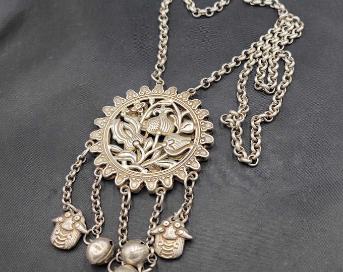 Beautiful Vintage Silver Near Eastern Silver Big Pendant Necklace Jewelry