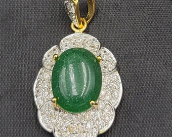 Natural Green Jade Beautifull Quality Gemstone Gold Over Silver Pendant With Tinny White Toppaz Gemstone