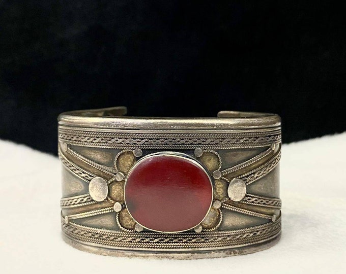 Antique Silver Unique Bangle/Bracelet With Ancient Red Agate Stone And Gold Work on