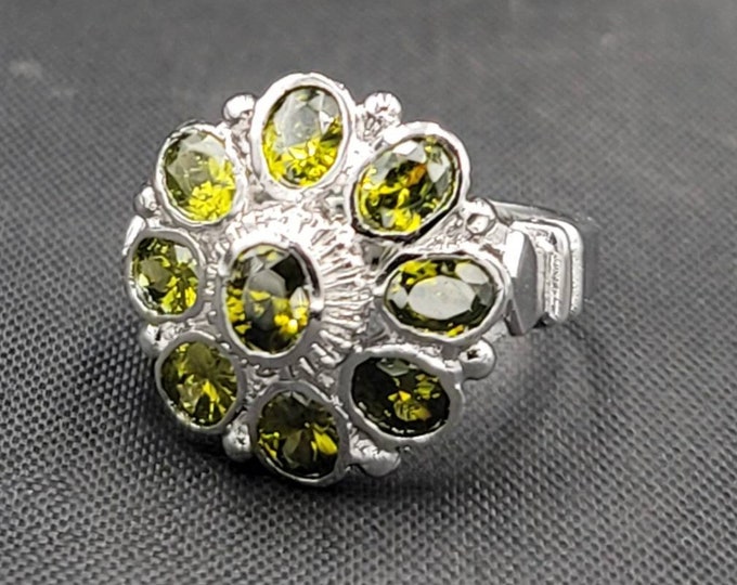 High Quality Natural Peridot Gemstone Sterling Silver Vintage Ring