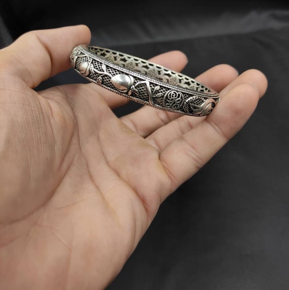 Handmade Silver Carved Bangle Bracelet: Vintage Tibetan