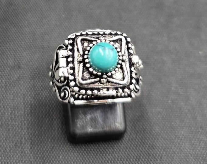 Handmade Vintage Authentic Silver Unique Tibeten Ring Box Ring With Natural Turquoise Stone Adjustable Respected Ring