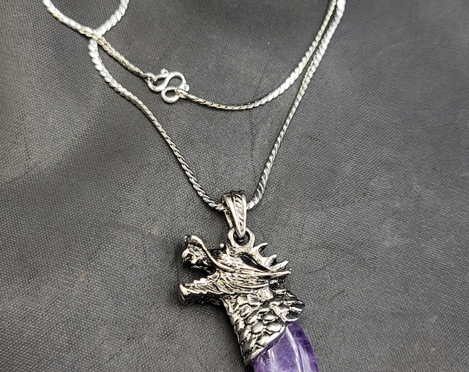 Beautiful Natural Amethyst Stone Sterling Silver Vintage Loin Pendant With Sterling Silver Chain