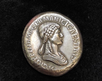Roman Empire Wonderful Unique Size 3rd Century BC Beautiful Coin