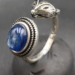 Vintage Silber Wolf Ring: Natürlicher Blauer Saphir, Verstellbar