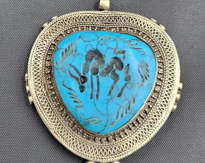 Beautiful Antique Silver Unique Pendant With Natural Turquoise Stone Bull Intaglio