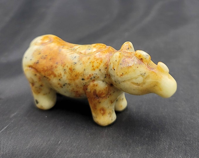 Ancient Very Old Beautiful Natural Ancient Jade Stone Rino Handcarift