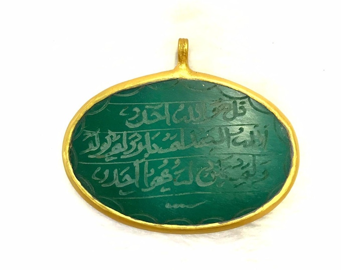 Islamic Calligraphy Quranic Blessing Verse Green Agate Stone Gold Gulied Pendant