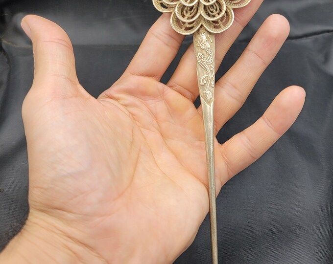 Antique Silver Old Tibeten Beautiful Handmade Flower Carved Ponytail Pin