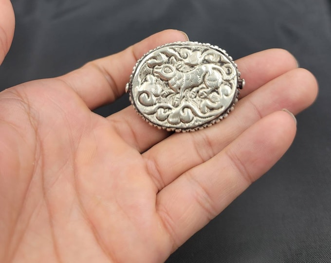 Vintage Beautiful Old Silver Nepali Handicraft Beads With Black Star Stone