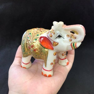 Thai Jesper Stone Elephant: Vintage Enamel Art Decoration
