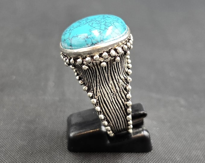Beautiful Vintage Soild Silver Handmade Ring With Natural Turquoise Stone
