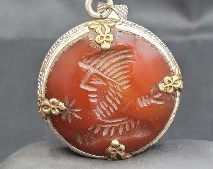 Beautiful Ancient Agate Unique Cicra Late 2nd Millennium BC Gilgamesh Intaglio Silver Pendant