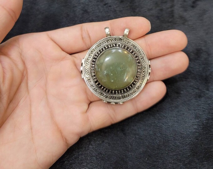 Uniquely Found Green Jade Antique Silver Handicraft Pendant Afghanistan
