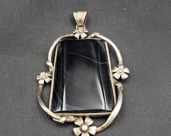 Vintage Handmade Silver Pendant: Natural Black Agate Stone