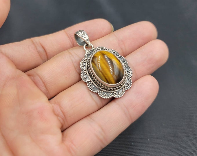 Vintage Beautiful Sterling Silver Pendant With Natural Tiger Eyes Gemstone