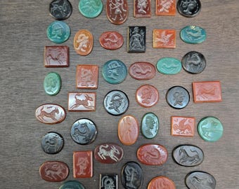 Ancient Old Green Black And Red Agate Stone Intaglio Carved 42 Picese Afghanistan